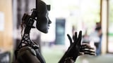 Radio station replaces journalists with AI 'presenters'