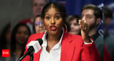 Chicago teachers clinch $1.5B contract without strike for first time in 12 years, marking major shift in US education labor talks