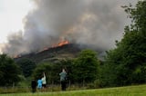 Edinburgh fire live: Arthur’s Seat in flames with smoke seen for miles across city