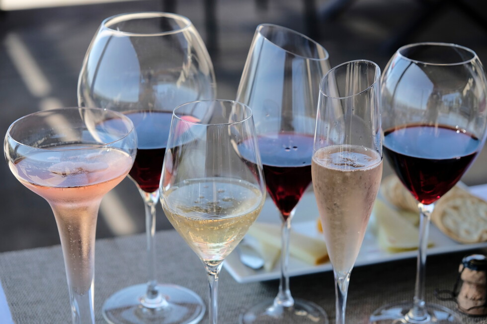 Government-commissioned alcohol study released independently | AP News