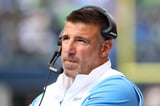 Mike Vrabel’s Major QB Decision as Drake Maye Sends Strong Message to Robert Kraft on Draft