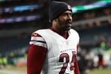 Von Miller set to join his hometown Cowboys after agreeing to 1-year deal | AP News