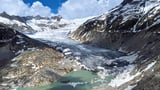 British tourist’s photos of disappearing Swiss glacier go viral