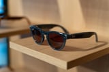 Meta's smart glasses outsell traditional Ray-Bans in some stores, even before AI features roll out | TechCrunch