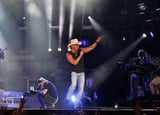 Kenny Chesney to Play Lincoln Financial Field in Philly