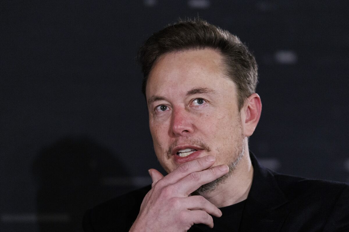 Elon Musk Meets With Trump as Former President Seeks 2024 Donors