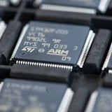 Arm introduces new designs, offers software for AI on smartphones: Details