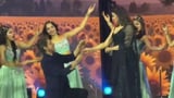 'Move over Belly Conrad': Fans swoon as Shah Rukh, Kajol recreate DDLJ, Kuch Kuch Hota moments on Filmfare Awards stage | Bollywood