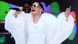 Jessie J postpones tour, saying she’s having more surgery after breast cancer diagnosis