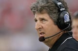 Mike Leach heads ballot for College Football Hall of Fame | AP News