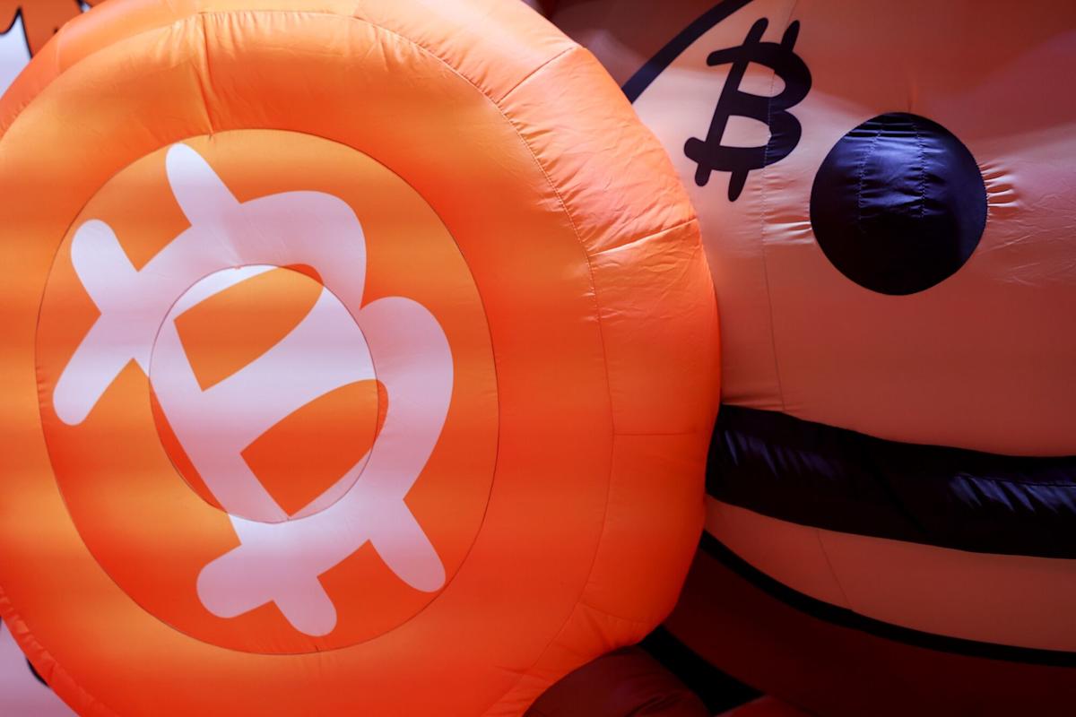 Bitcoin Steadies After $60,000 Breach as Saylor Hints at Buying