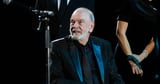 Neil Diamond Gives Rare Live Performance Since Parkinson's Diagnosis