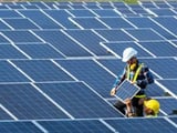 US weighs polysilicon price floor, tariffs to counter China in solar and chips