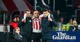 USMNT’s Sergiño Dest comes off with apparent hamstring injury in PSV win