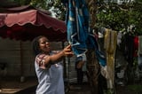 Ebola outbreak in Congo poses deadly risks for pregnant women | AP News
