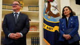 Gretchen Whitmer’s unexpected Oval Office invite highlights balancing act with Trump | CNN Politics