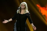 Bonnie Tyler tributes: Catherine Zeta-Jones, Rod Stewart mourn | AP News