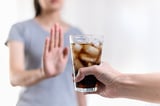 Trading diet sodas for water can help control diabetes and lose weight, research suggests