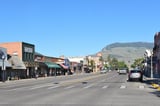 Wyoming reporter uncovers competitor using AI-generated quotes - Poynter
