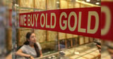 Gold steadies in thin trade as investors assess Fed policy outlook