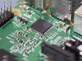US lawmakers urge tighter rules on contract chipmakers supplying Chinese firms' overseas units