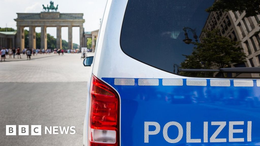 Germany spying: Three suspected Chinese agents arrested