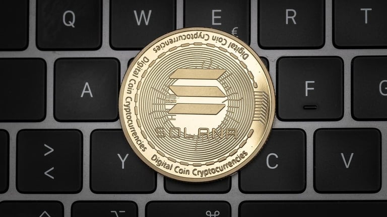 Solana Surpasses Ethereum, Becomes Fifth-Largest Cryptocurrency Amid Rising Altcoin Prices