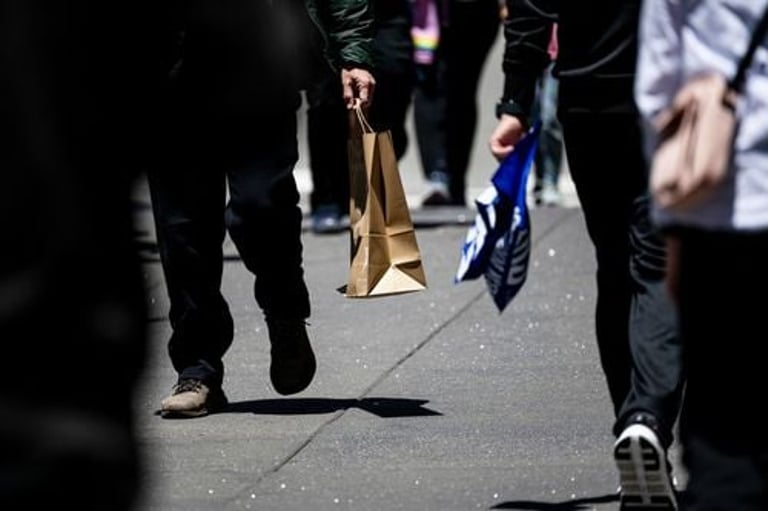 Consumer Confidence Plummets Amid Tariff Concerns and Recession Fears in U.S. Economy