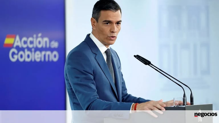 Spain's PM Apologizes Amid Corruption Scandal, Faces Pressure as Government Stability Wavers