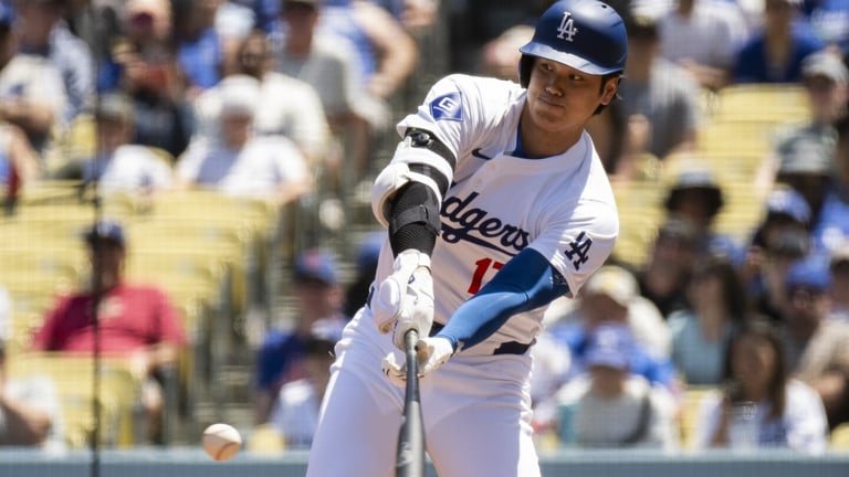 Ohtani Smashes Matsui's MLB Home Run Record for Japanese Players