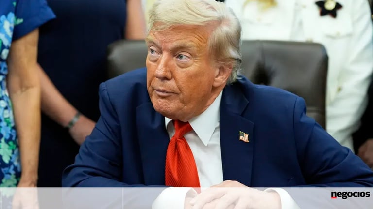 Trump Enters Crypto Space with $5 Billion Partnership, Boosts CRO Tokens by 30%