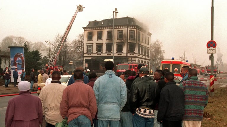 Lübeck Commemorates 30th Anniversary of Unsolved Deadly Arson Attack on Refugee Housing
