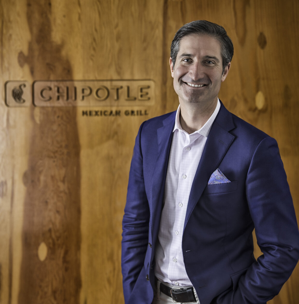 Starbucks Appoints Chipotle CEO Brian Niccol; Stock Soars 25% Amid Leadership Shakeup