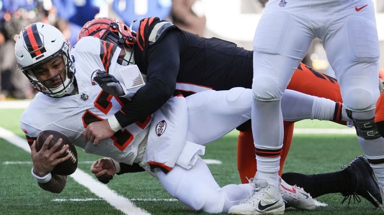 Bengals vs. Browns: Cincinnati Fights for Playoff Hopes Against Struggling Cleveland