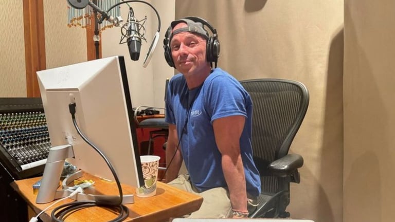 Kenny Chesney Releases Inspirational Audiobook 'Heart Life Music,' Announces Intimate Book Tour