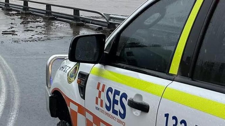 Car Plunges into Macdonald River: Search Intensifies for Missing Men Amid Flood Warnings in NSW