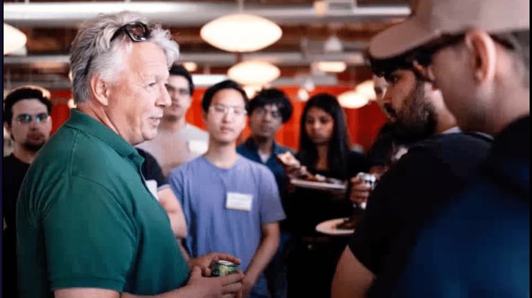 Y Combinator Shifts Focus: Summer 2026 Startups Must Merge Software with Tangible Hardware Solutions