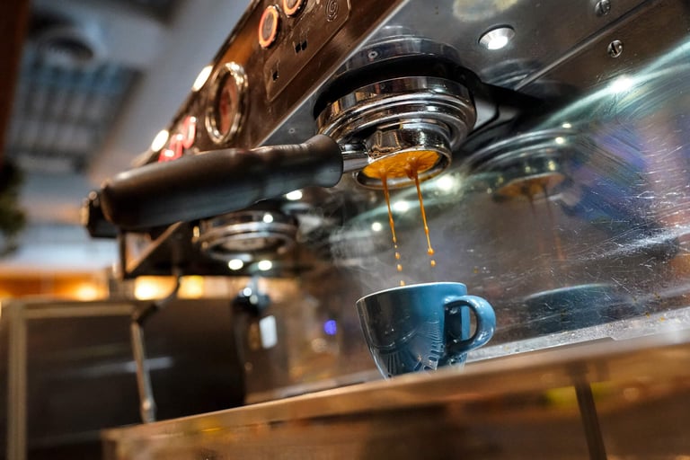 Moderate Coffee and Tea Intake Linked to Reduced Dementia Risk, Study Finds