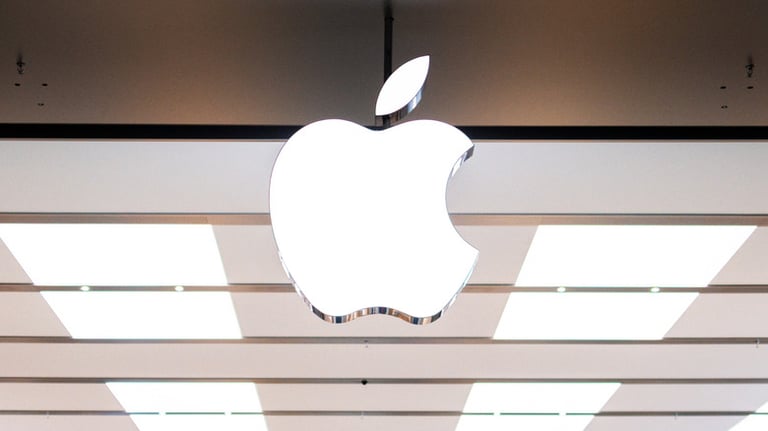Apple Rumored to Launch MacBook Ultra with Touchscreen OLED, AI Innovations by 2026
