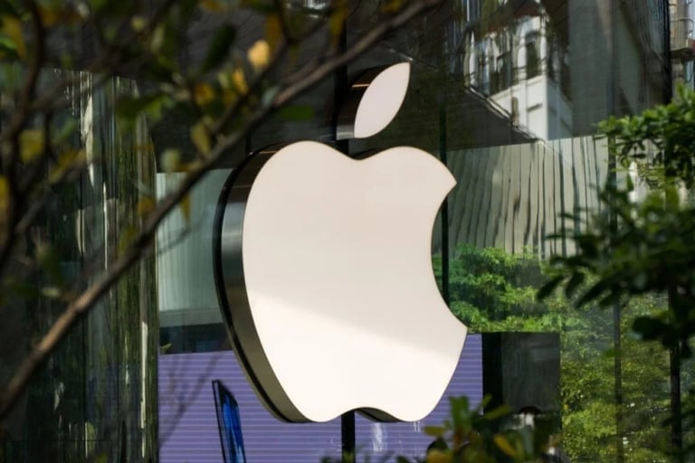 EU Accuses Apple of Geo-blocking, Demands Solution Within a Month