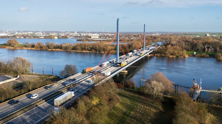 Hamburg Faces Traffic Chaos if Norderelbbrücke Closes, Warns Study