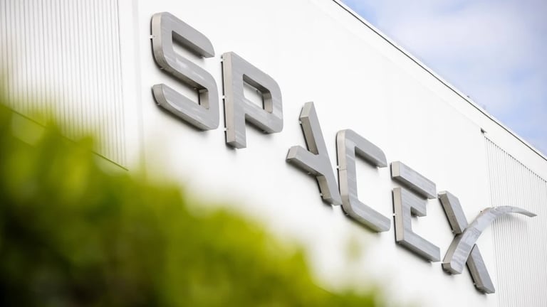 SpaceX Blasts AT&T, T-Mobile, Verizon Joint Venture, Warns of Collusion Against Starlink Mobile