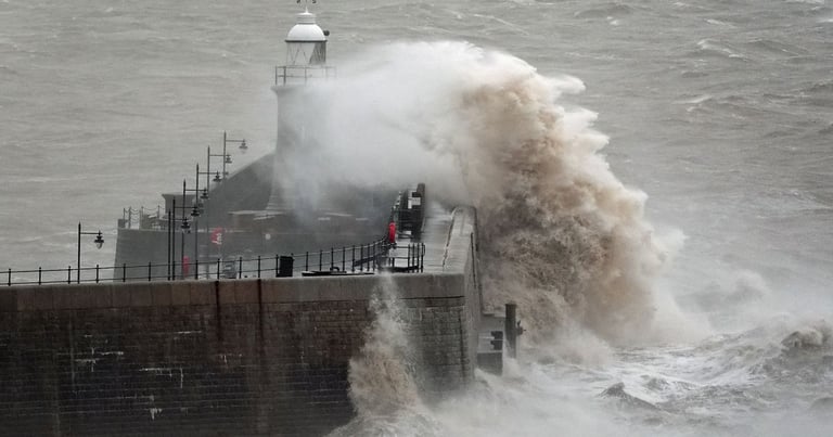UK Braces for Storm with 80mph Winds and Potential Snowfall: Travel Disruptions Expected