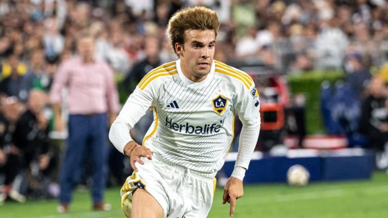 LA Galaxy Soars into 2024 MLS Playoffs, Eyes Western Conference Glory