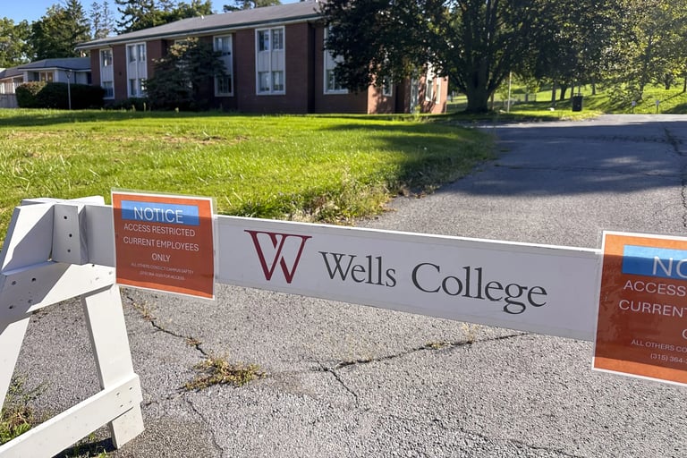 US Faces Wave of College Closures: Rising Costs, Declining Enrollment Spark Crisis
