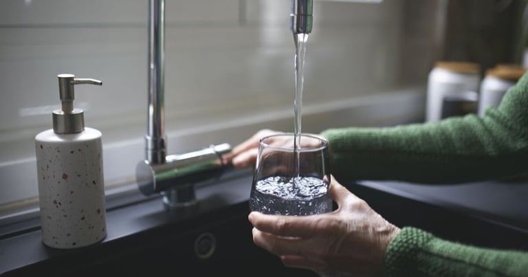 Study Links Soft Water to Higher Dementia Risk, Sparking Debate on Mineral Deficiency and Brain Health