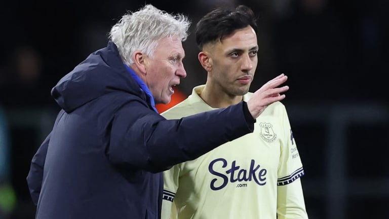 Dwight McNeil's Transfer to Crystal Palace Collapses Amid Emotional Fallout and Player Welfare Concerns