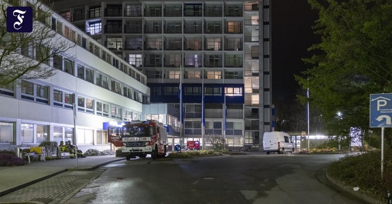 Elderly Woman's Hospital Threat with Fake Bomb Spurs Evacuation and Police Standoff
