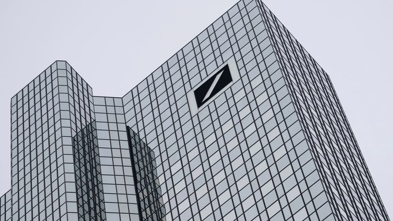 Deutsche Bank HQ Raided in Money Laundering Probe Linked to Abramovich