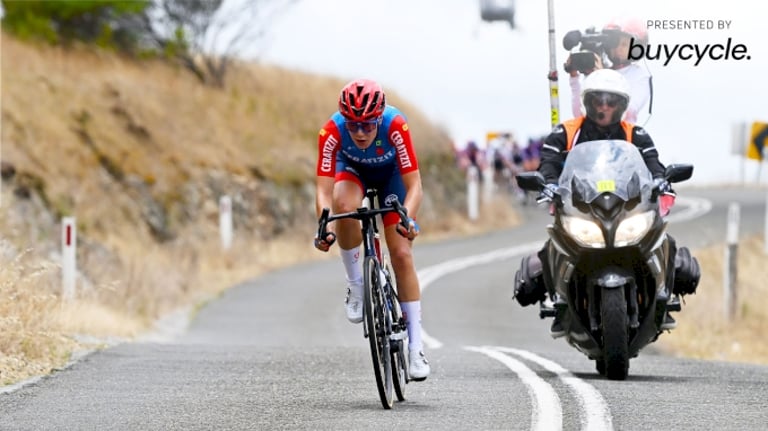 Demi Hengeveld Claims First Pro Victory with Thrilling Breakaway at Tour Down Under